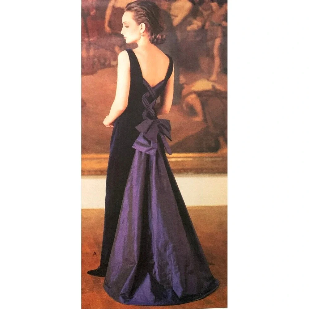 Vogue BELLVILLE-SASSOON Designer Evening Bride Cocktail Gown Train Feature 14-18